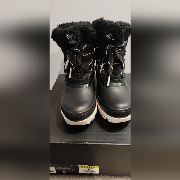 Like New! SOREL Women's Joan of Arctic Next Boot Waterproof - Size 6 - Picture 4 of 15